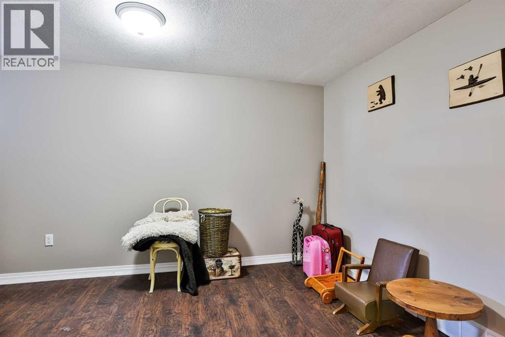 9 Fairmont Bay S, Lethbridge, Alberta  T1K 7J4 - Photo 31 - A2300555