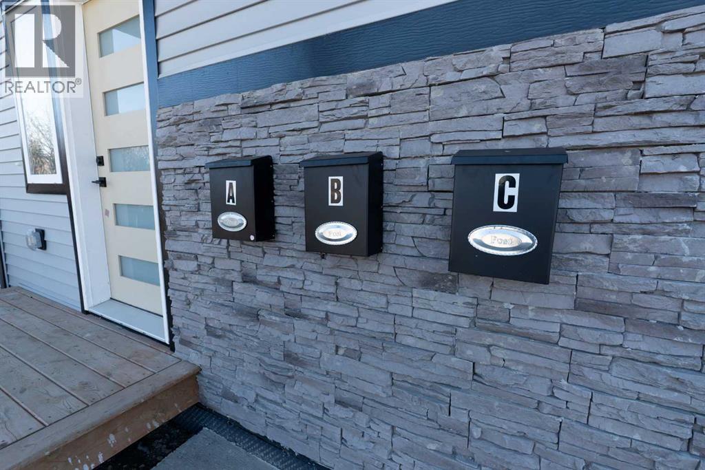 9313 103 Avenue, Grande Prairie, Alberta  T8V 1B2 - Photo 4 - A2303113