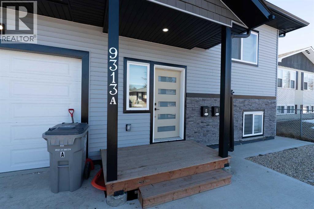9313 103 Avenue, Grande Prairie, Alberta  T8V 1B2 - Photo 3 - A2303113