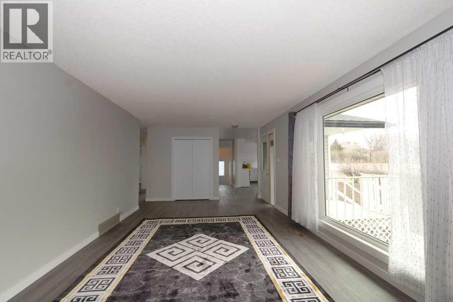 396 8 Street, Dunmore, Alberta  T1B 0K1 - Photo 6 - A2294082