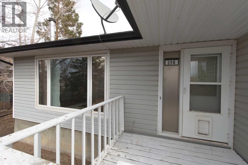 396 8 Street, Dunmore, Alberta  T1B 0K1 - Photo 3 - A2294082