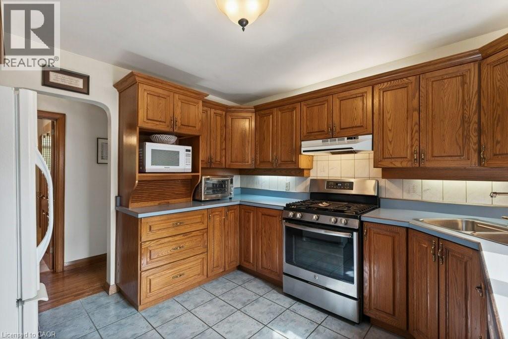 57 Park Avenue E, Burlington, Ontario  L7T 1Y2 - Photo 9 - 40819035