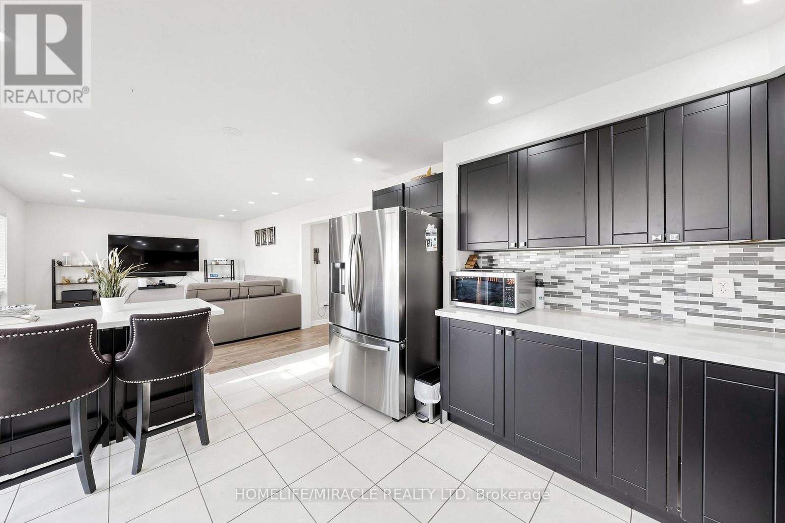 361 Brisdale Drive NW, Brampton, Ontario  L7A 3M6 - Photo 11 - W13017258