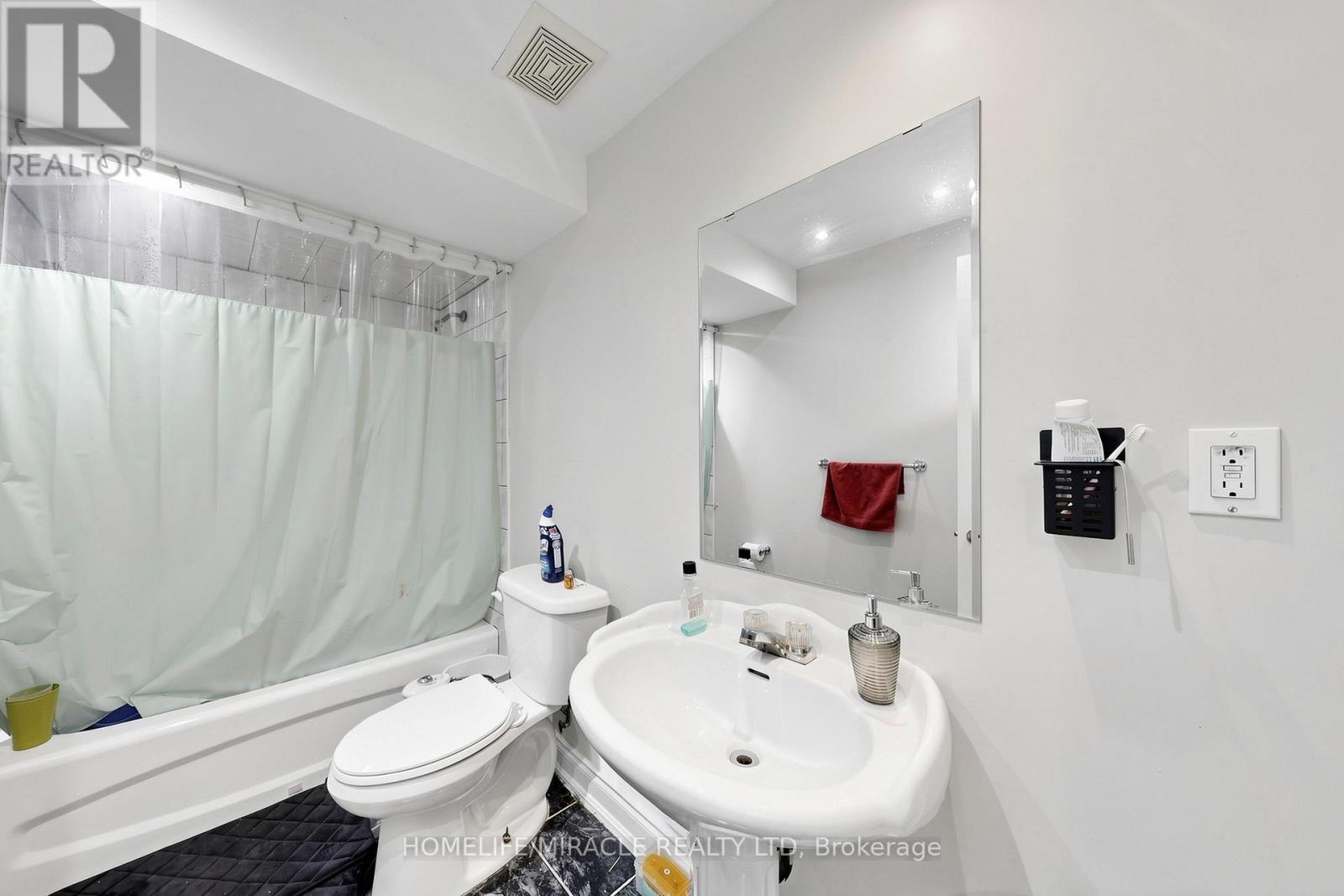 361 Brisdale Drive NW, Brampton, Ontario  L7A 3M6 - Photo 35 - W13017258