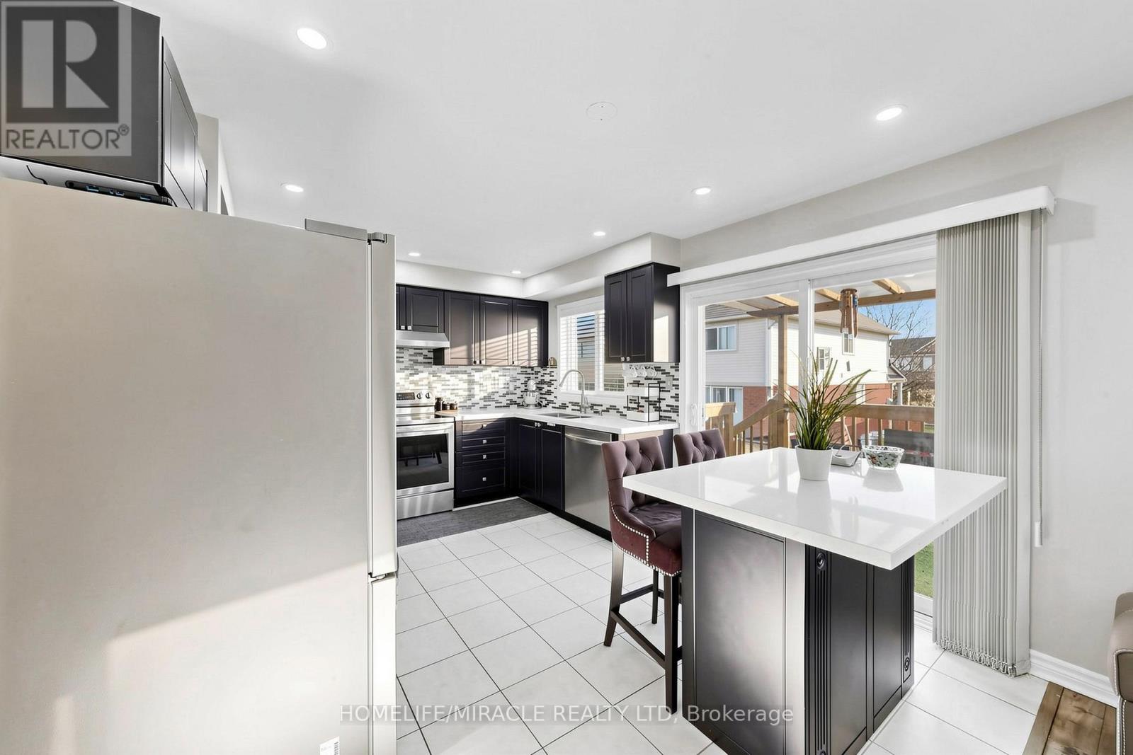 361 Brisdale Drive NW, Brampton, Ontario  L7A 3M6 - Photo 15 - W13017258