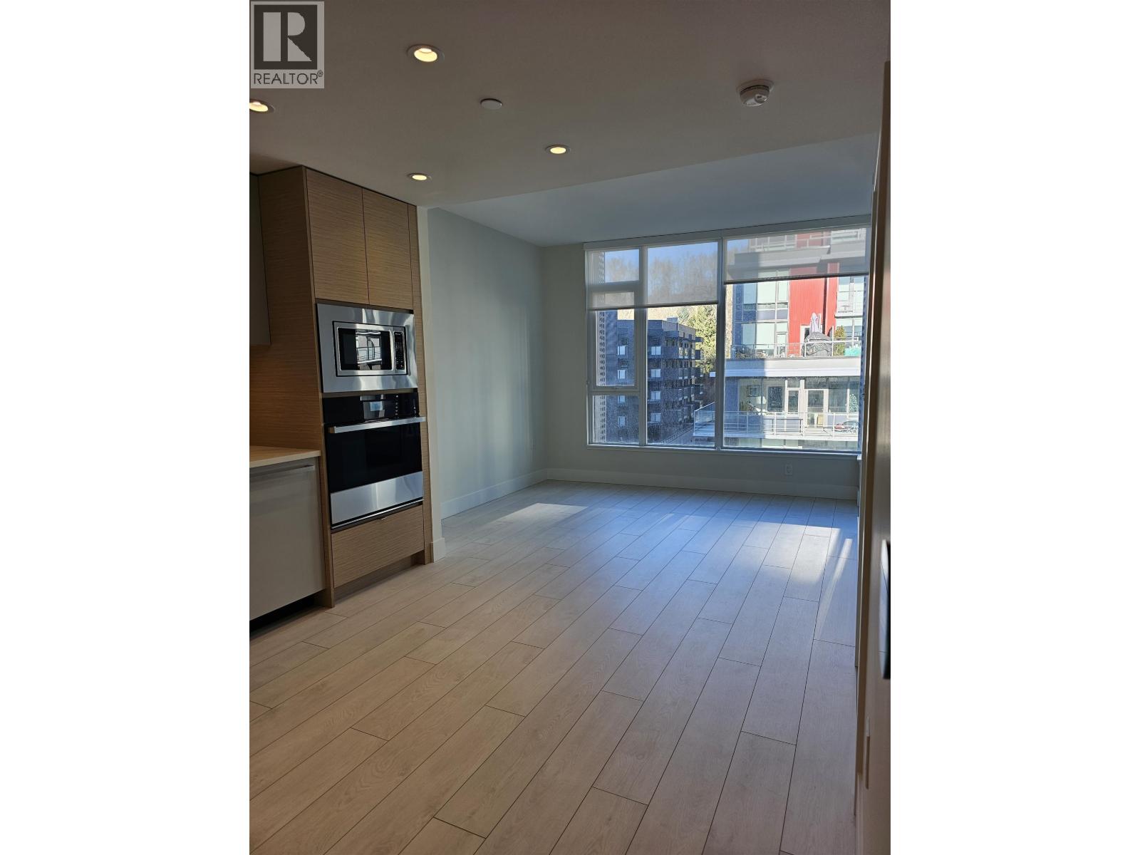 616 3438 SAWMILL CRESCENT, Vancouver, British Columbia