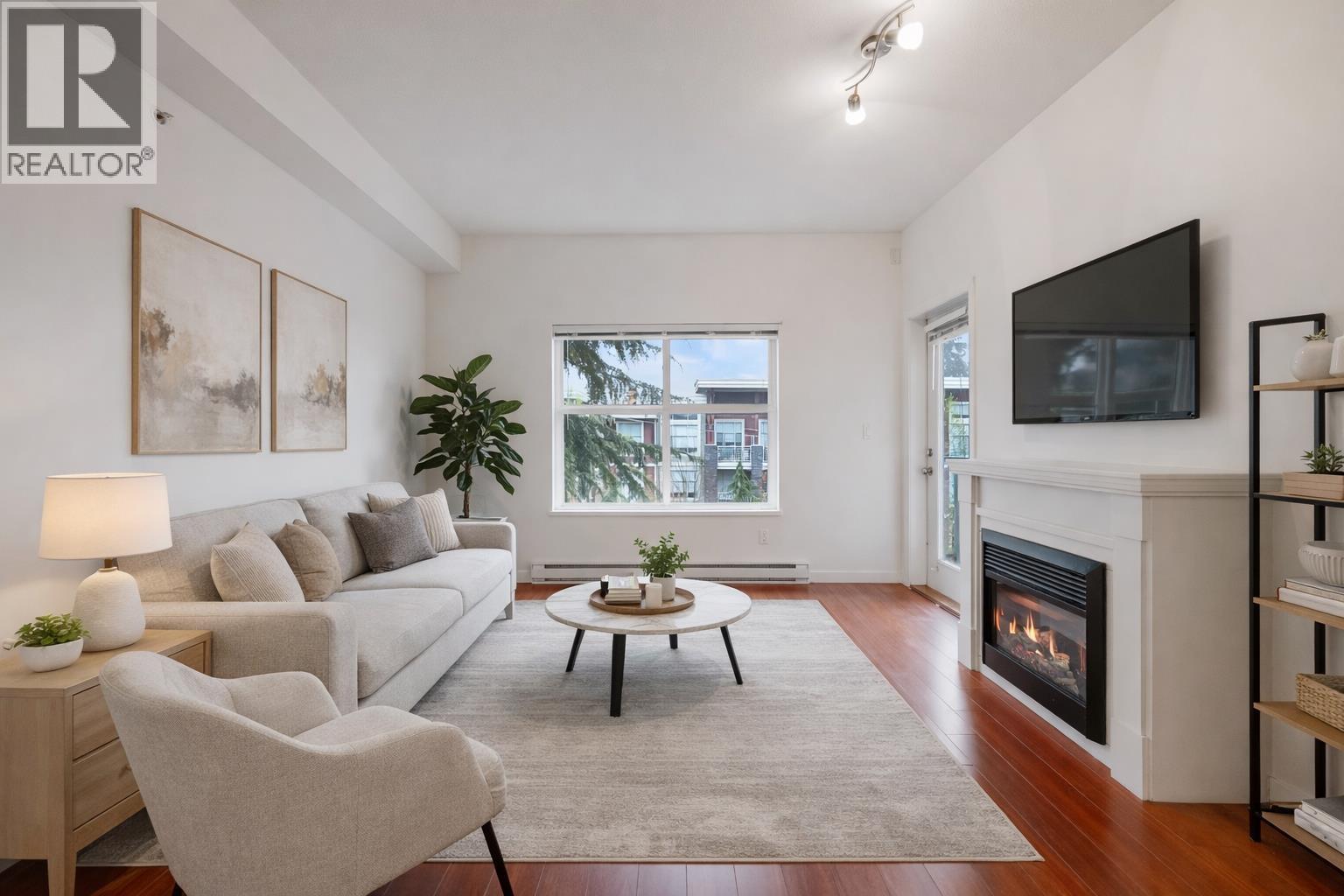 403 2488 Kelly Avenue, Port Coquitlam, British Columbia  V3C 1Y4 - Photo 3 - R3112406