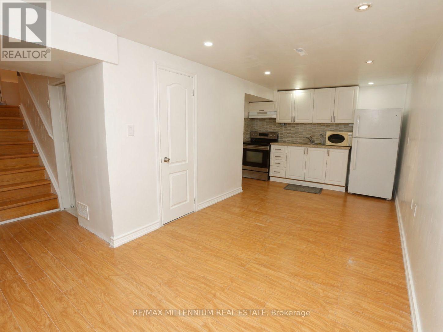 Lower - 6482 Chaumont Crescent, Mississauga, Ontario  L5N 2M8 - Photo 2 - W13024202