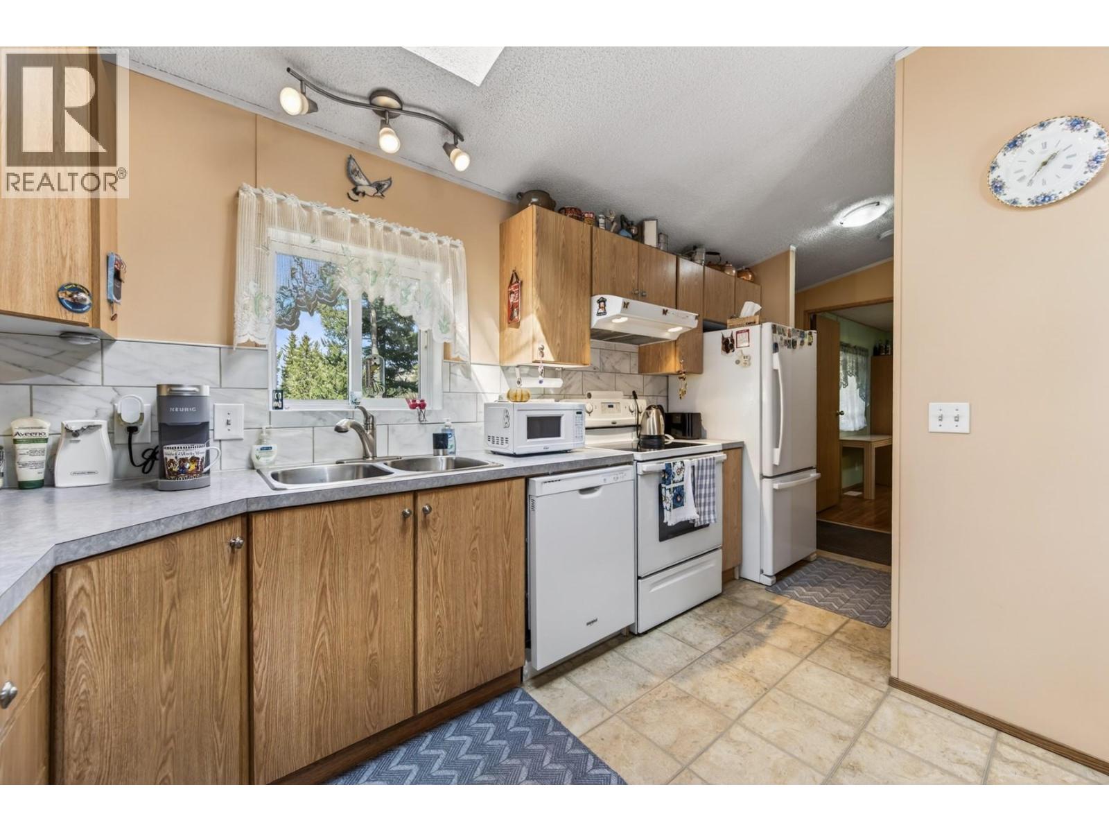 4472 Iron Mountain Road, Merritt, British Columbia  V1K 1B8 - Photo 11 - 10382976