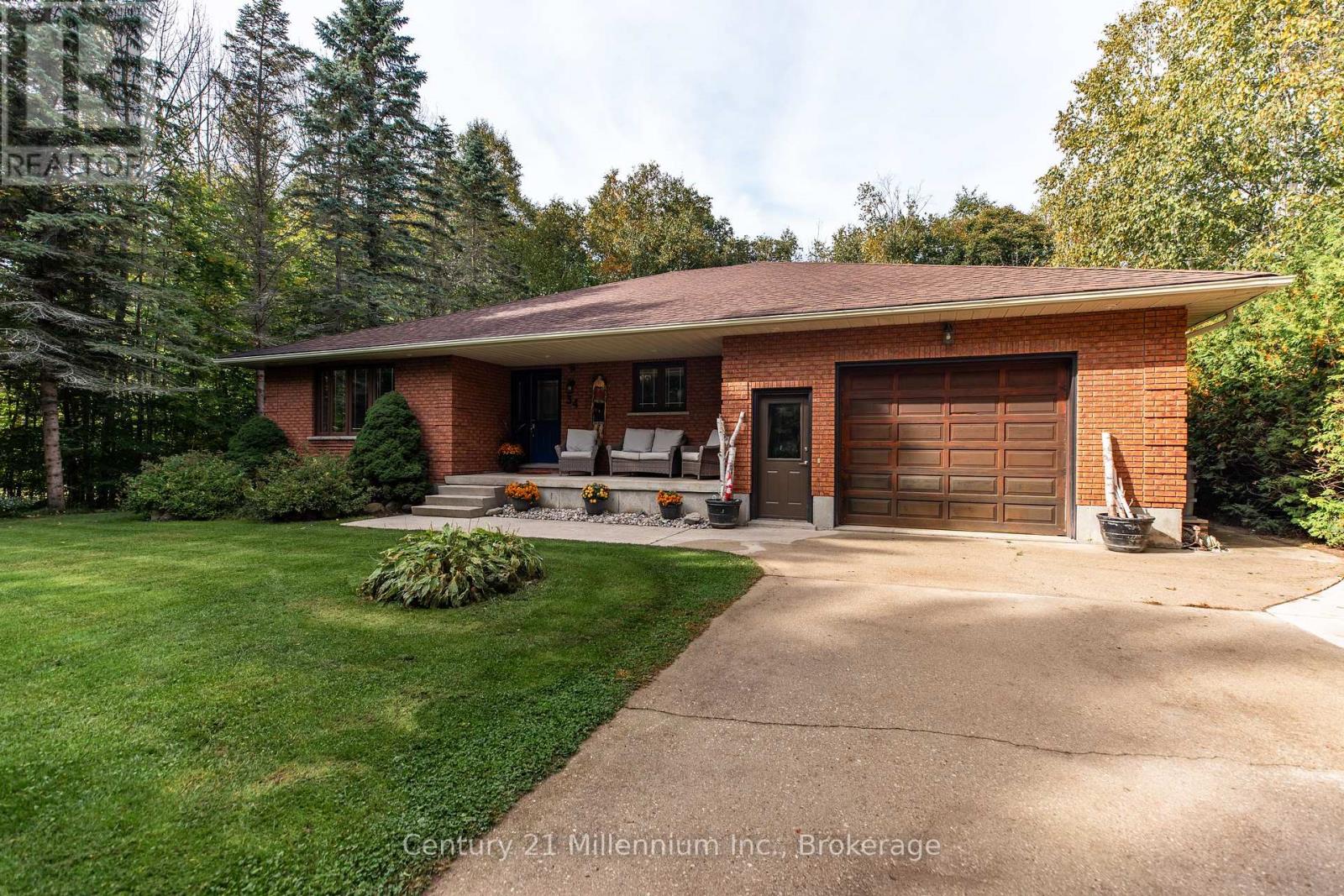 34 Southampton Parkway, South Bruce Peninsula, Ontario  N0H 2G0 - Photo 6 - X13024950