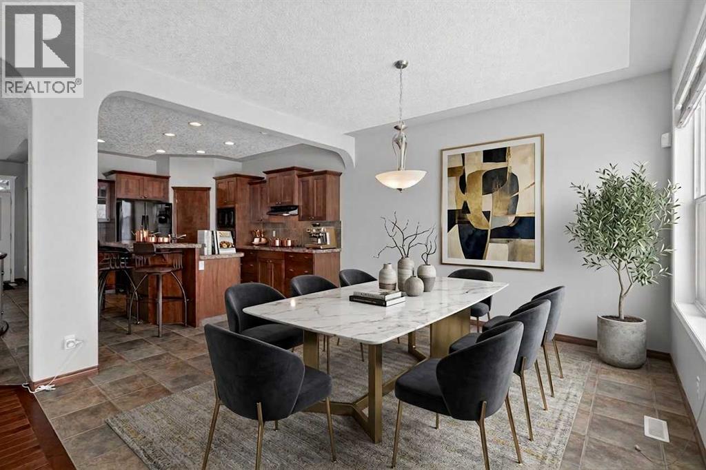 70 Panatella Circle Nw, Calgary, Alberta  T3K 5Z7 - Photo 5 - A2301330