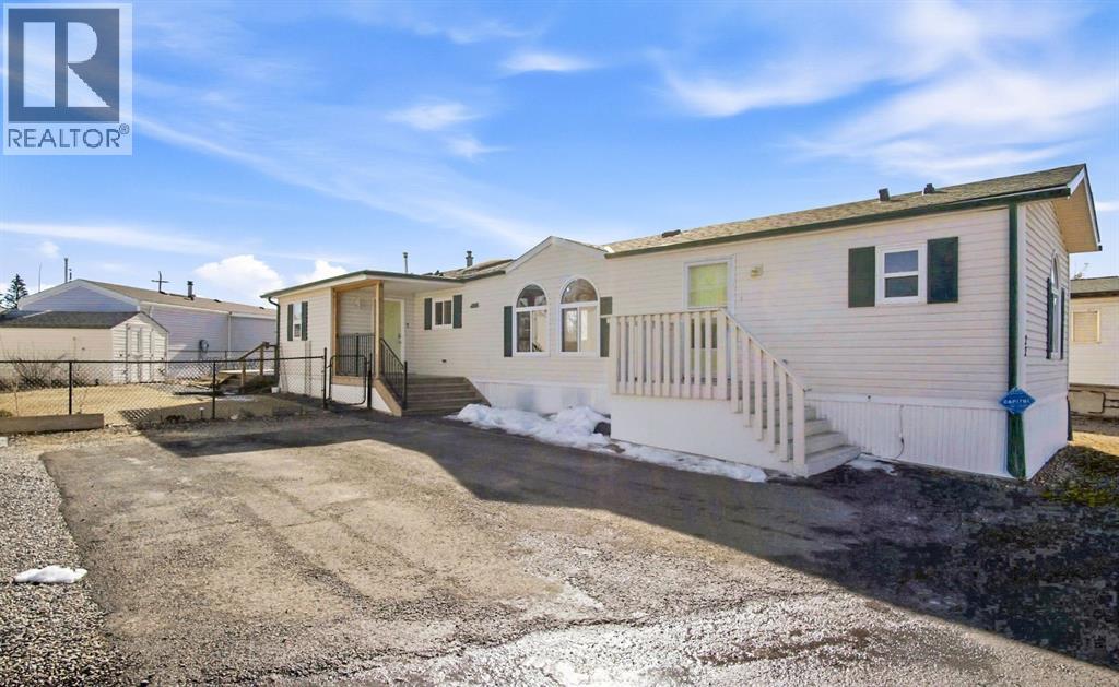 22, 5800 46 Street, Olds, Alberta  T4H 1G7 - Photo 1 - A2302800