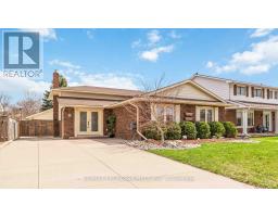 812 DANBURY CRESCENT, Sarnia, Ontario