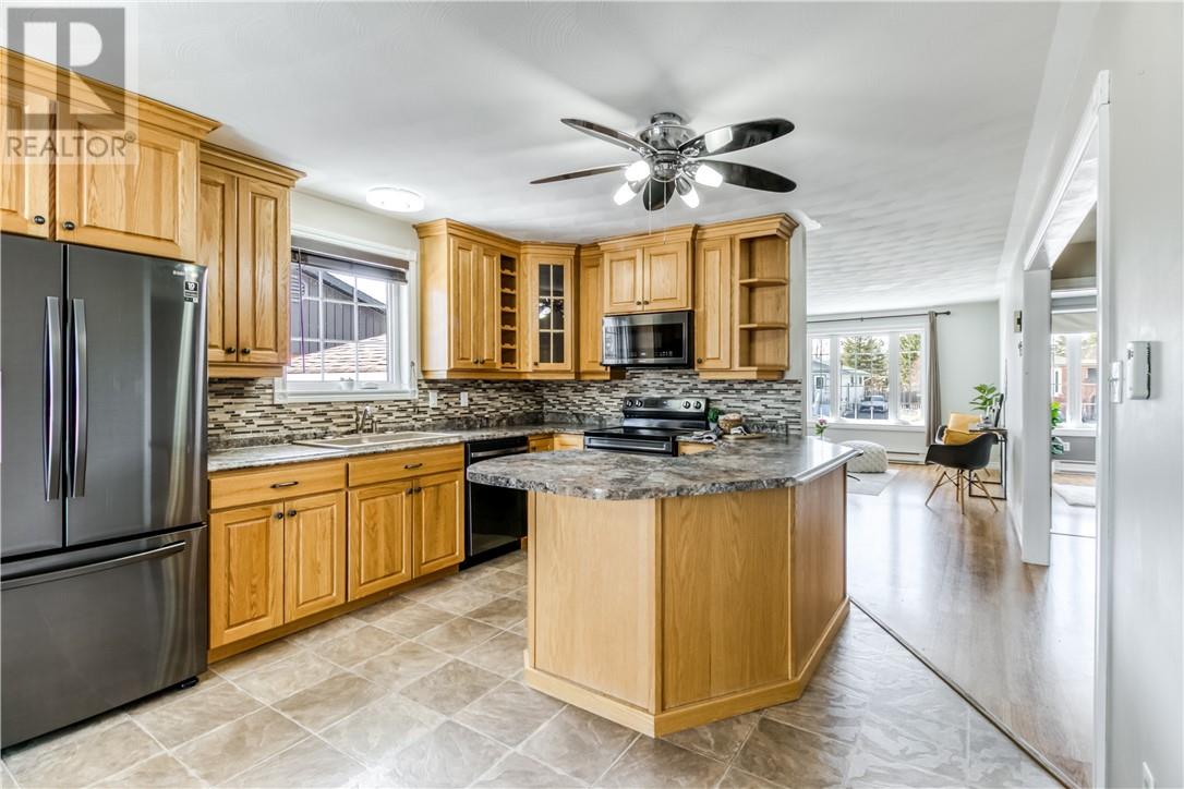 4680 Frontenac Crescent, Val Therese, Ontario  P3P 1S3 - Photo 11 - 2127187