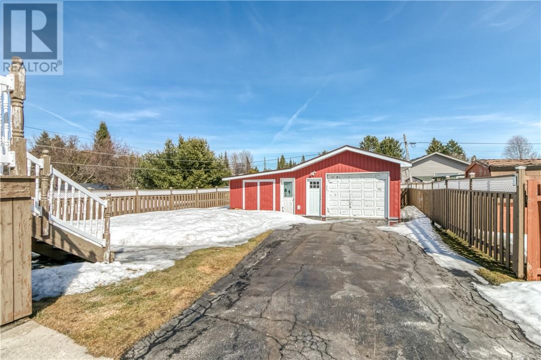 4680 Frontenac Crescent, Val Therese, Ontario  P3P 1S3 - Photo 35 - 2127187