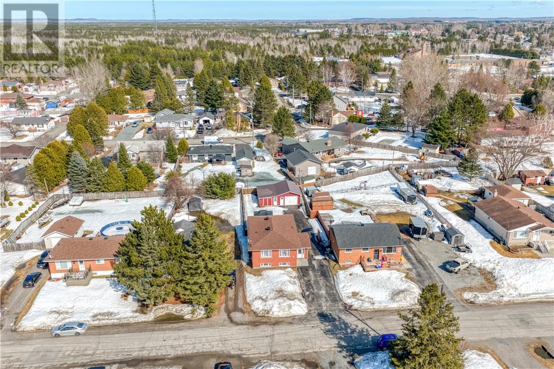 4680 Frontenac Crescent, Val Therese, Ontario  P3P 1S3 - Photo 38 - 2127180