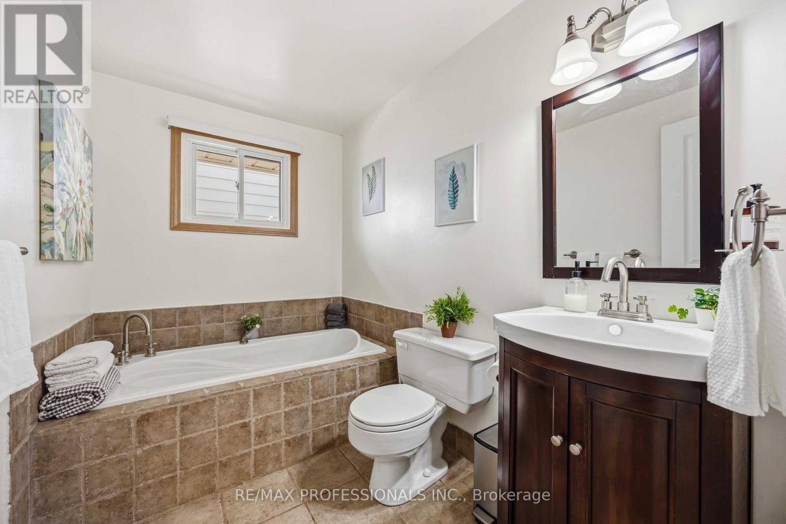 812 Danbury Crescent, Sarnia, Ontario  N7S 4L8 - Photo 15 - X13003432