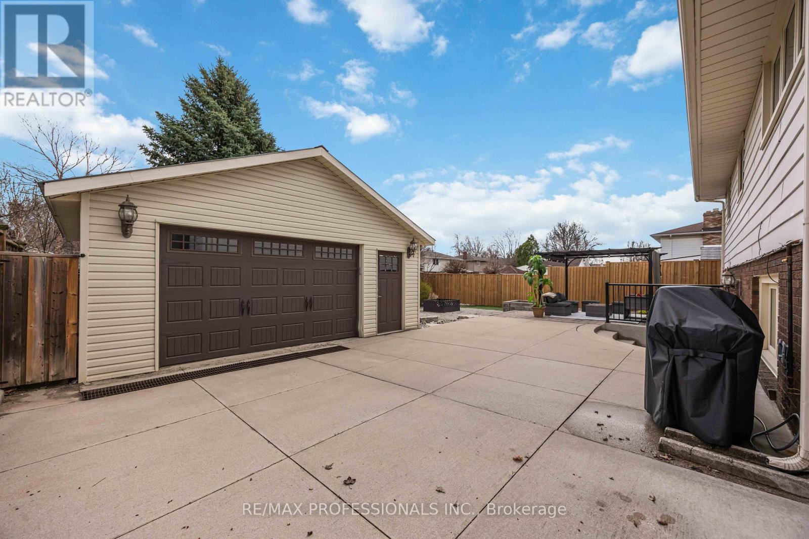 812 Danbury Crescent, Sarnia, Ontario  N7S 4L8 - Photo 47 - X13003432