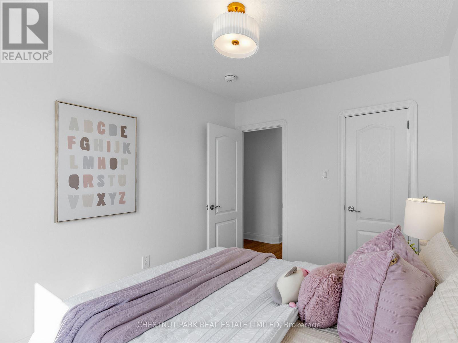 27 Amherst Avenue, Toronto, Ontario  M6E 1Z2 - Photo 13 - C13024906