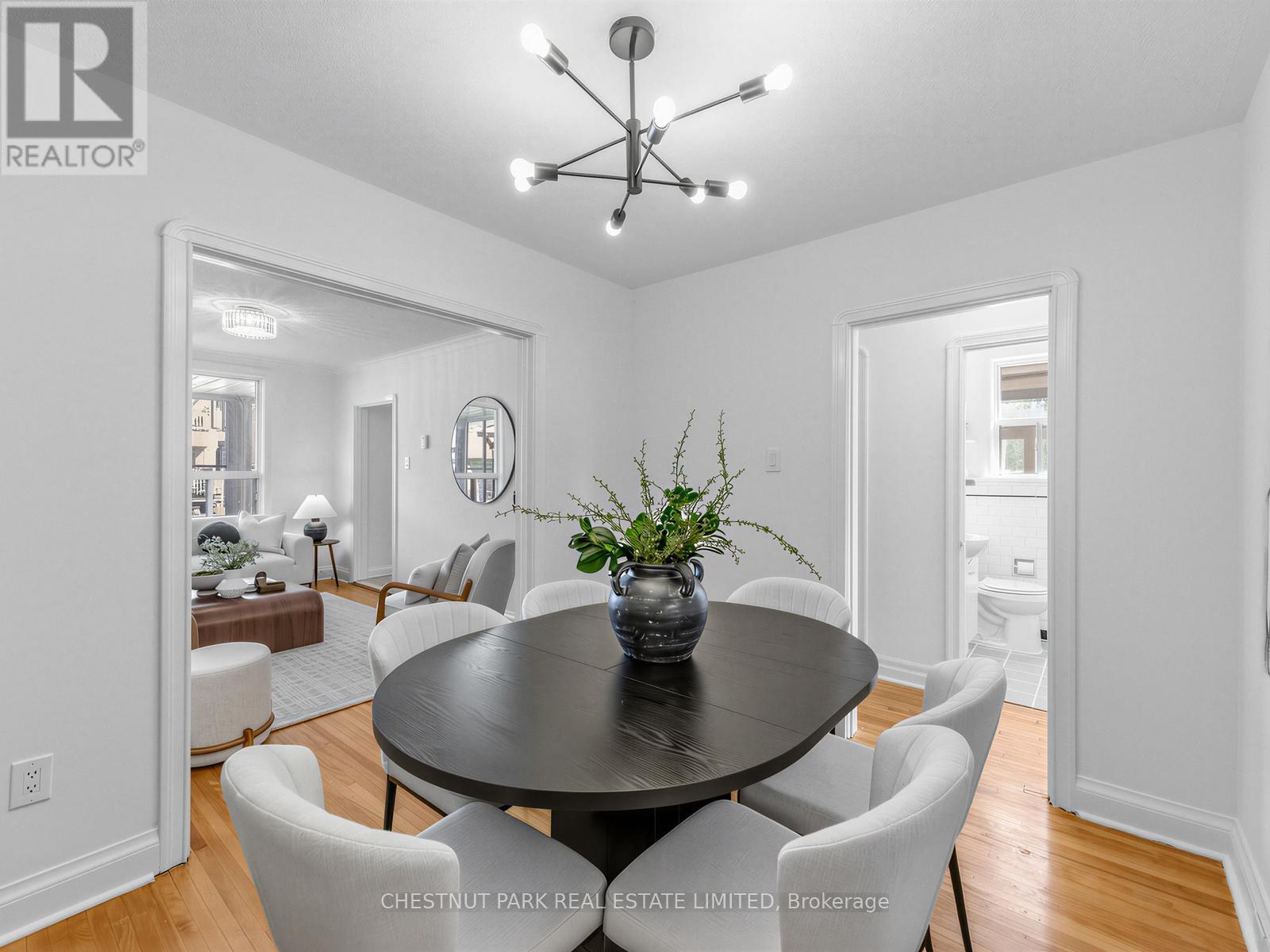 27 Amherst Avenue, Toronto, Ontario  M6E 1Z2 - Photo 5 - C13024906