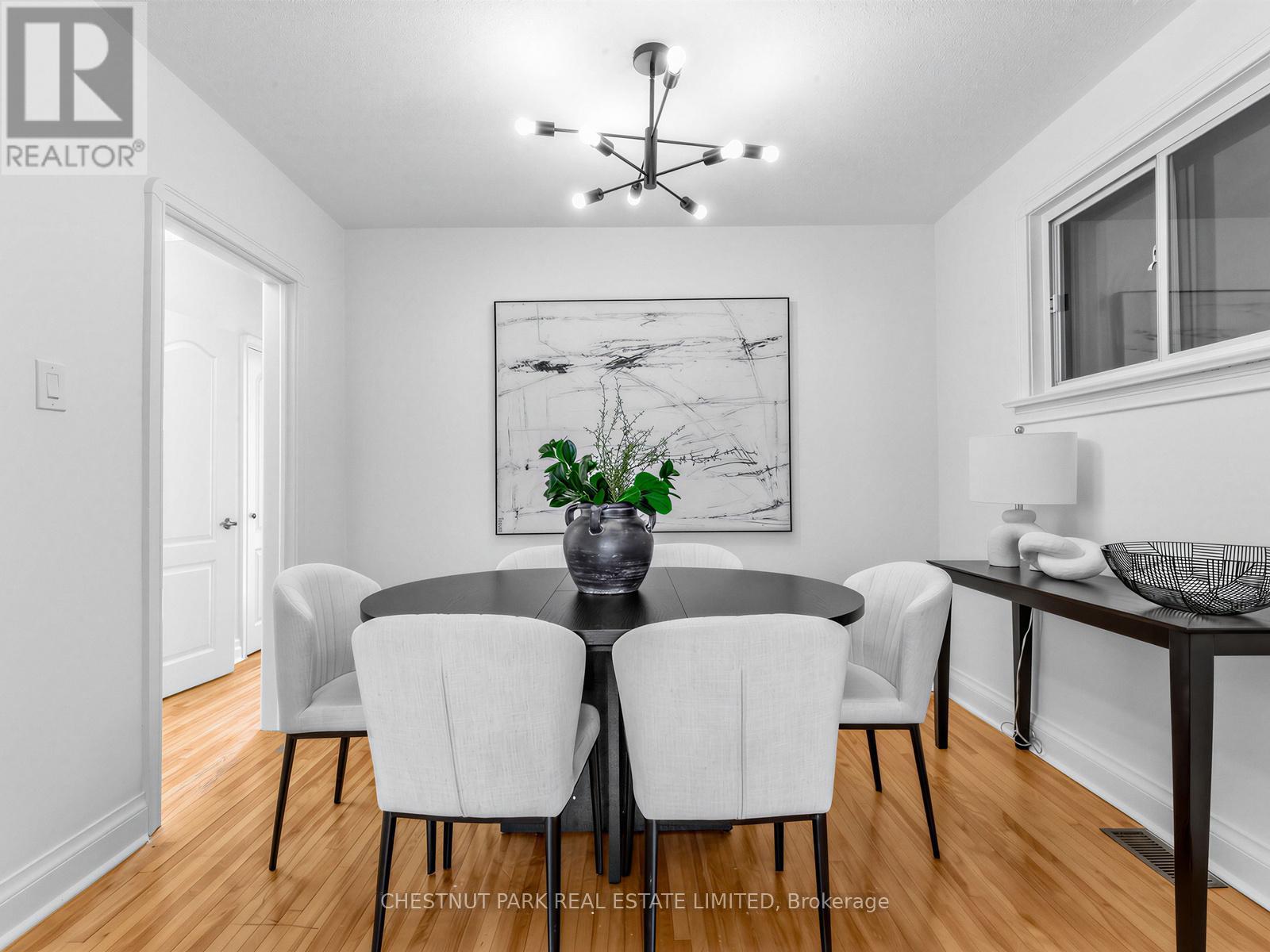 27 Amherst Avenue, Toronto, Ontario  M6E 1Z2 - Photo 6 - C13024906