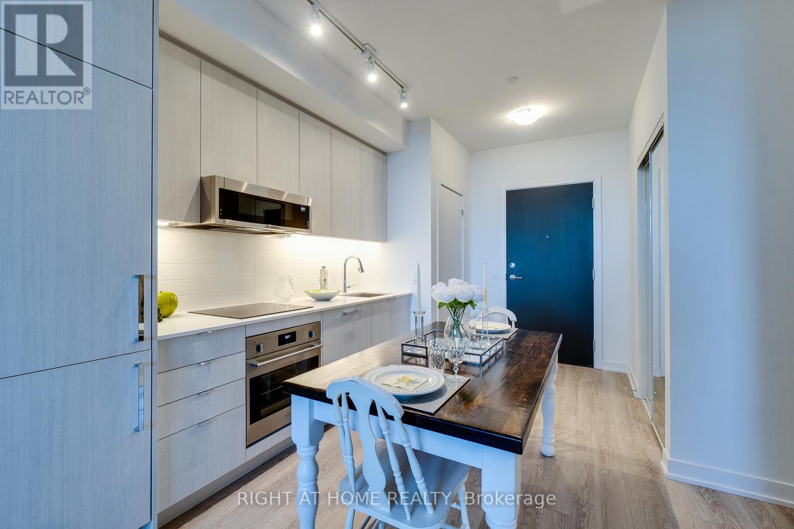 724 - 250 Lawrence Avenue W, Toronto, Ontario  M5M 1B1 - Photo 18 - C13024938