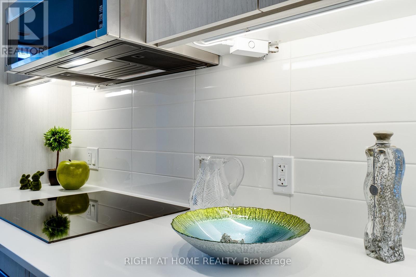 724 - 250 Lawrence Avenue W, Toronto, Ontario  M5M 1B1 - Photo 22 - C13024938