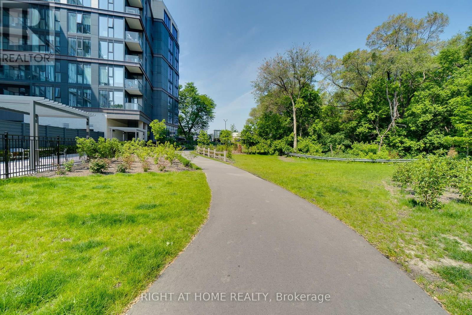 724 - 250 Lawrence Avenue W, Toronto, Ontario  M5M 1B1 - Photo 37 - C13024938