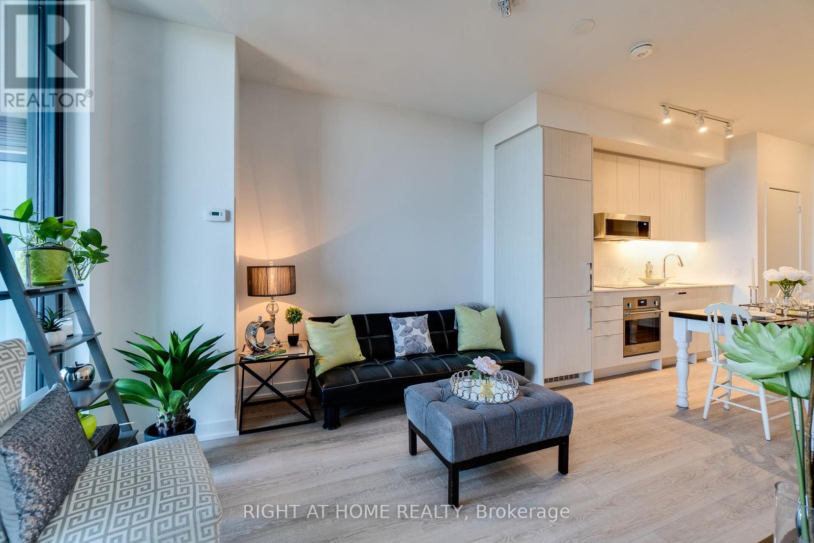 724 - 250 Lawrence Avenue W, Toronto, Ontario  M5M 1B1 - Photo 8 - C13024938