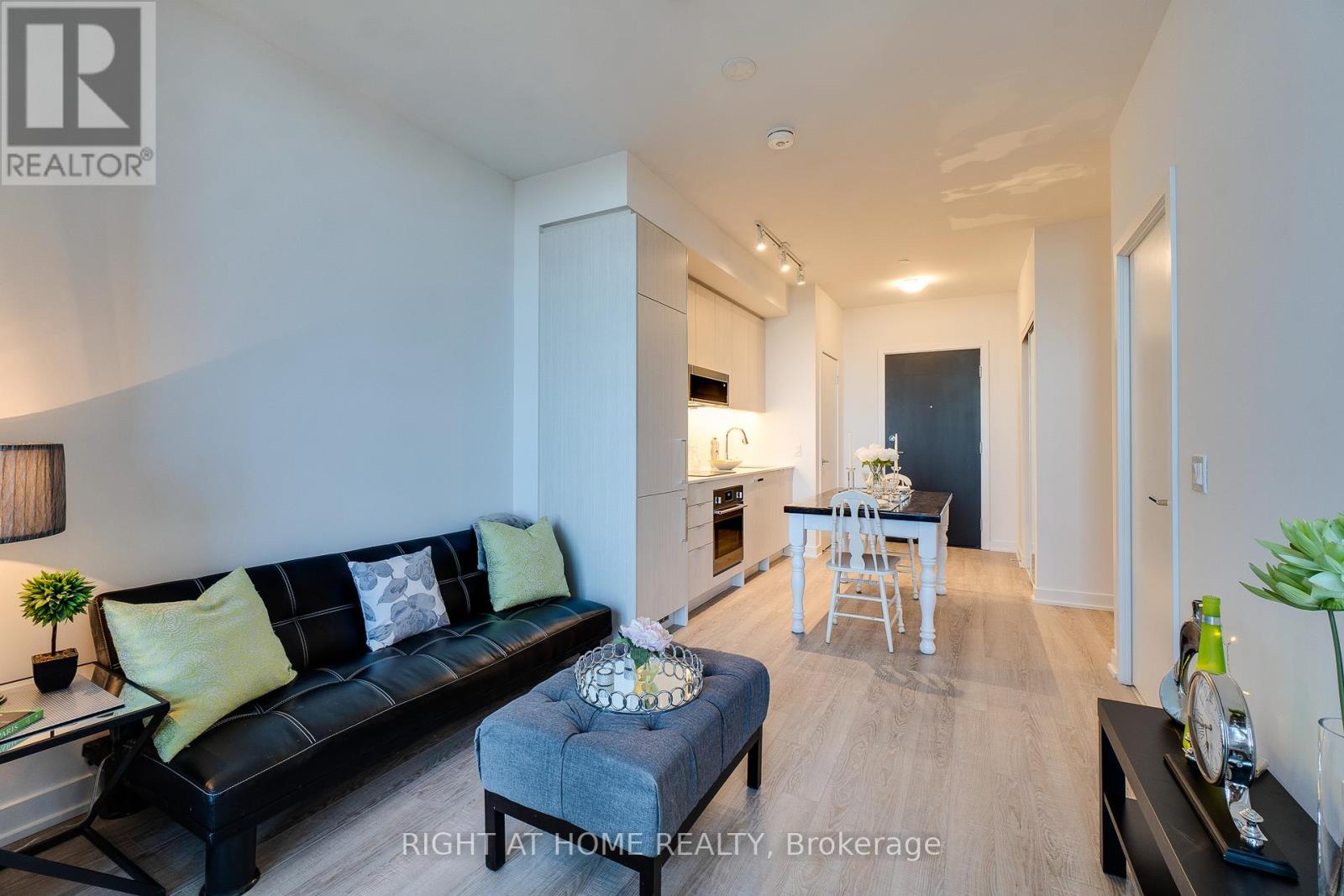 724 - 250 Lawrence Avenue W, Toronto, Ontario  M5M 1B1 - Photo 9 - C13024938