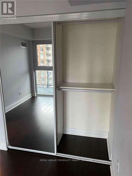 1806 - 28 Ted Rogers Way, Toronto, Ontario  M4Y 2J4 - Photo 13 - C13024960