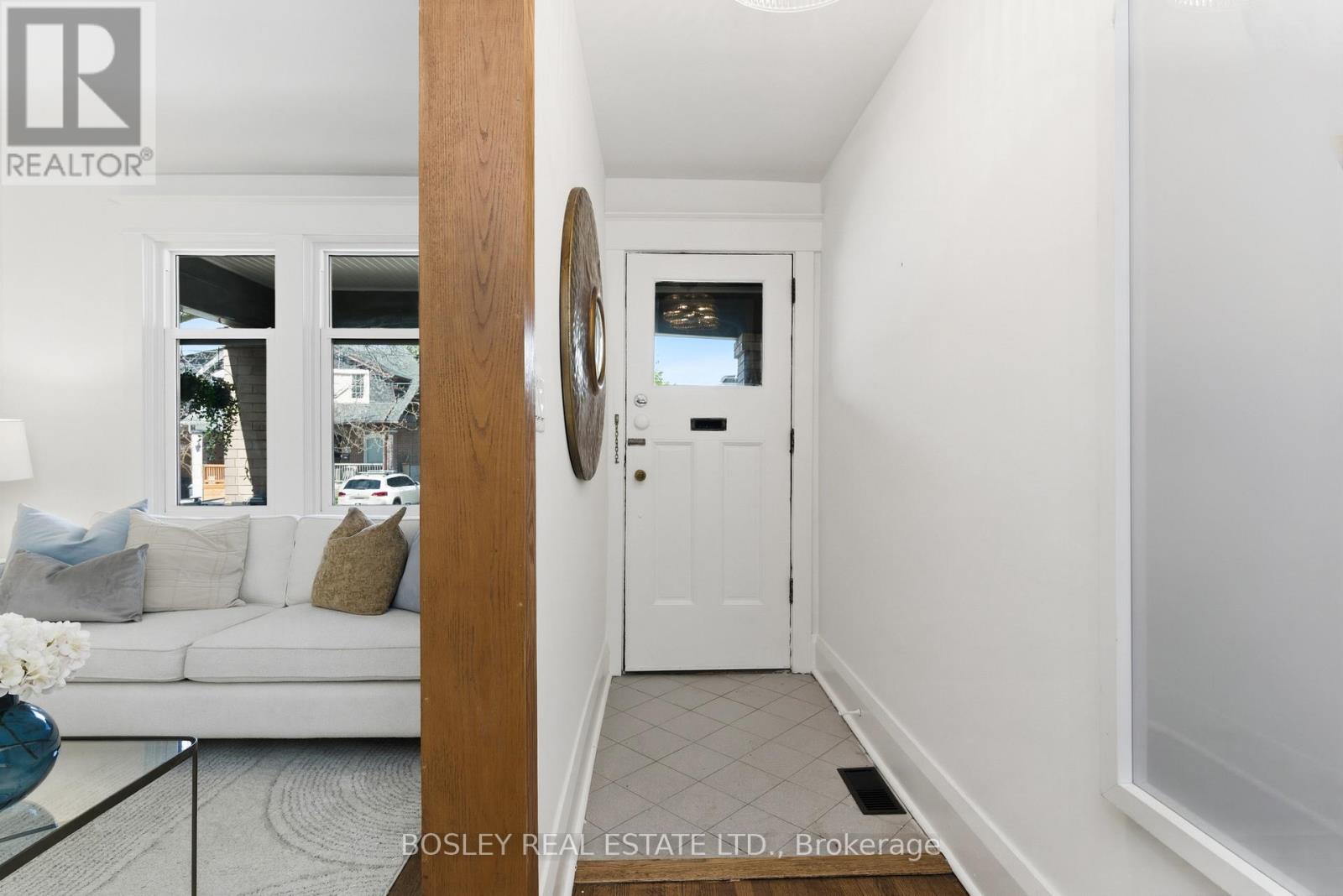 431 Davisville Avenue, Toronto, Ontario  M4S 1H7 - Photo 3 - C13025004