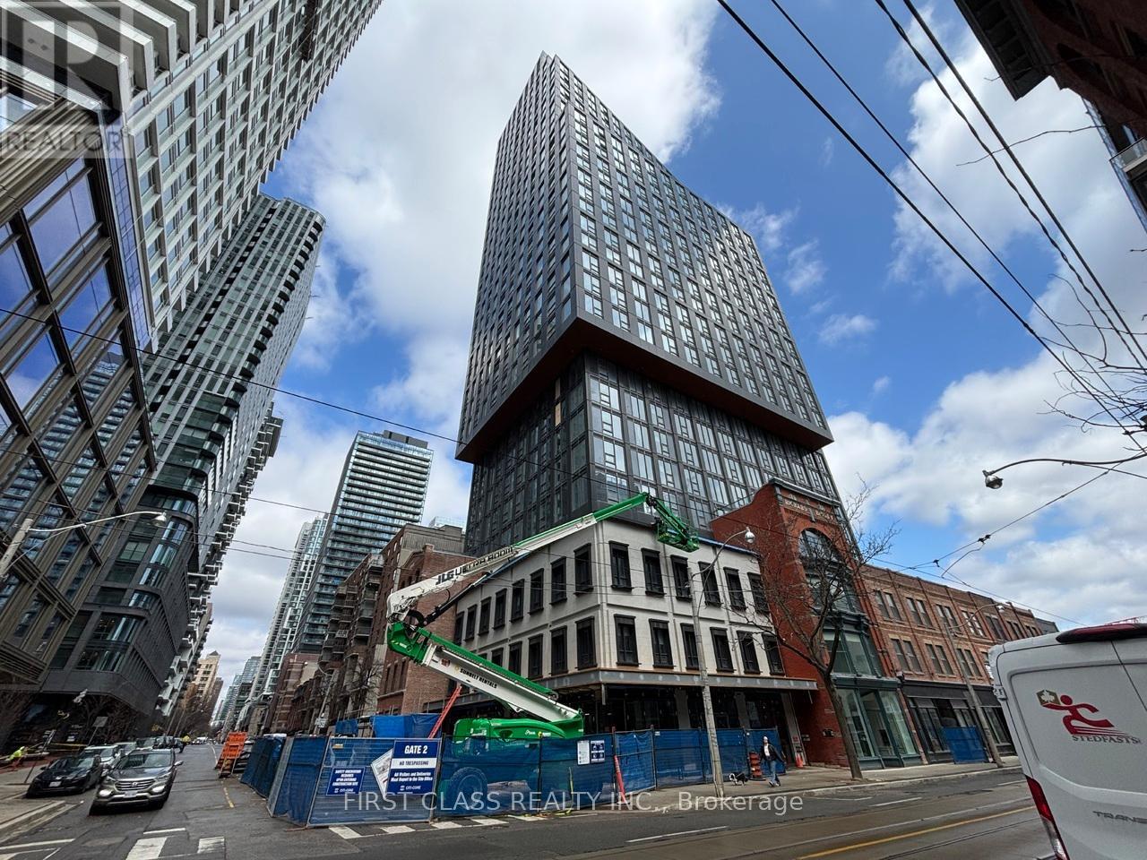 2209 - 100 QUEEN STREET E, Toronto, Ontario