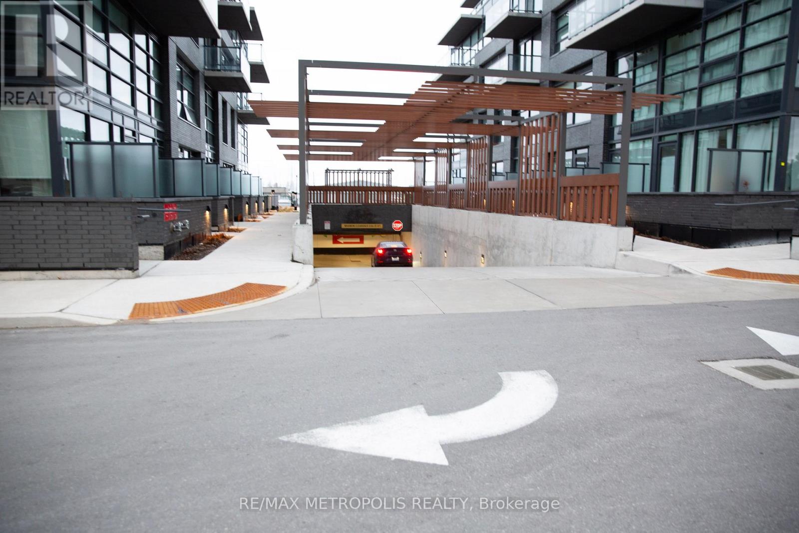 1309 - 1606 Charles Street, Whitby, Ontario  L1N 1B9 - Photo 38 - E13024908