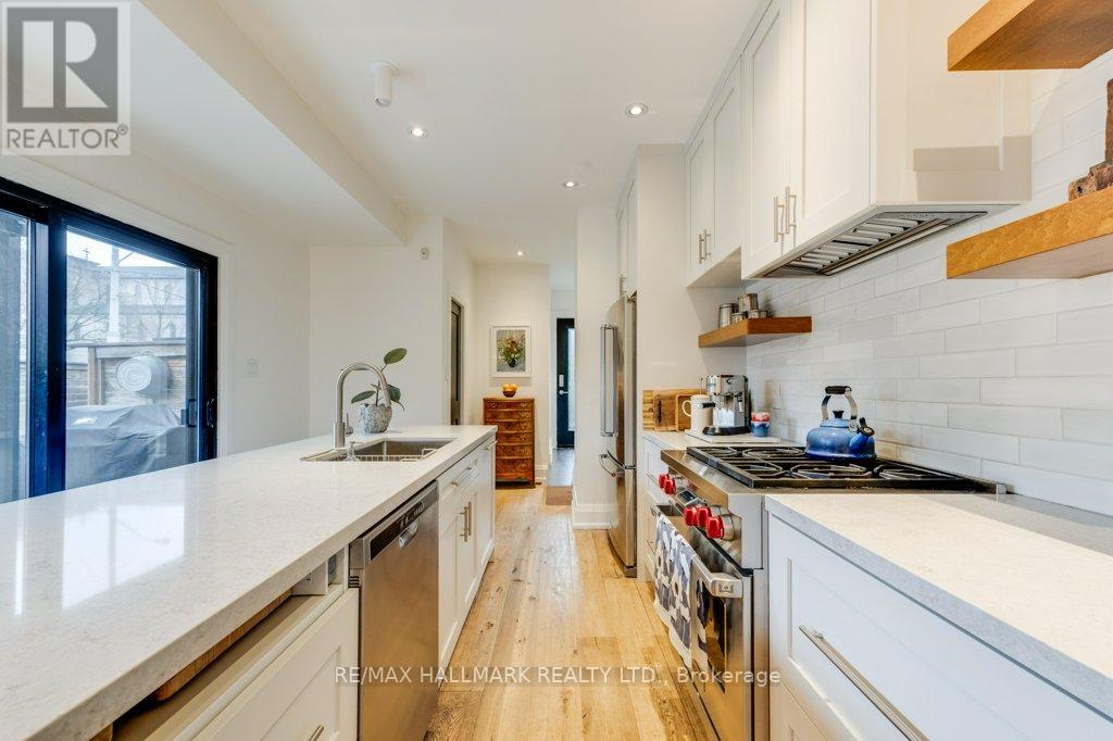 235 Boulton Avenue, Toronto, Ontario  M4M 2J8 - Photo 10 - E13024916