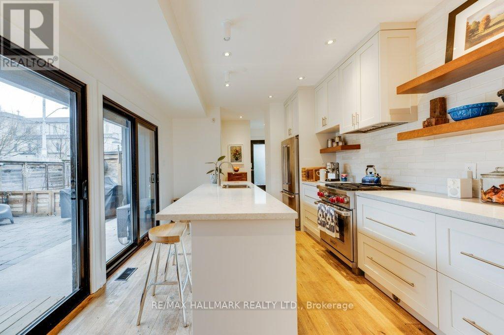 235 Boulton Avenue, Toronto, Ontario  M4M 2J8 - Photo 11 - E13024916