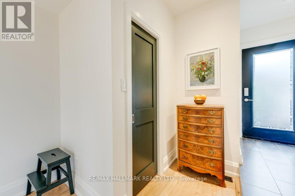 235 Boulton Avenue, Toronto, Ontario  M4M 2J8 - Photo 14 - E13024916