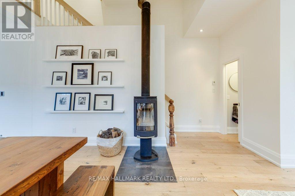 235 Boulton Avenue, Toronto, Ontario  M4M 2J8 - Photo 16 - E13024916