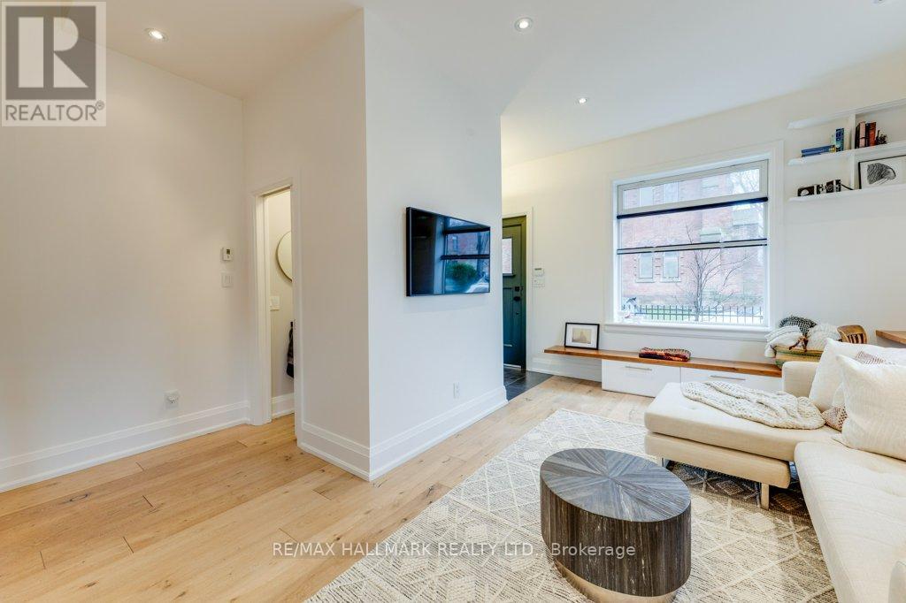 235 Boulton Avenue, Toronto, Ontario  M4M 2J8 - Photo 17 - E13024916