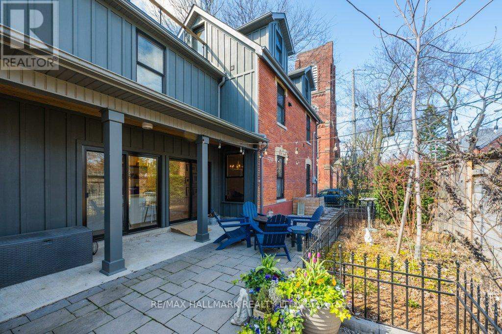 235 Boulton Avenue, Toronto, Ontario  M4M 2J8 - Photo 2 - E13024916