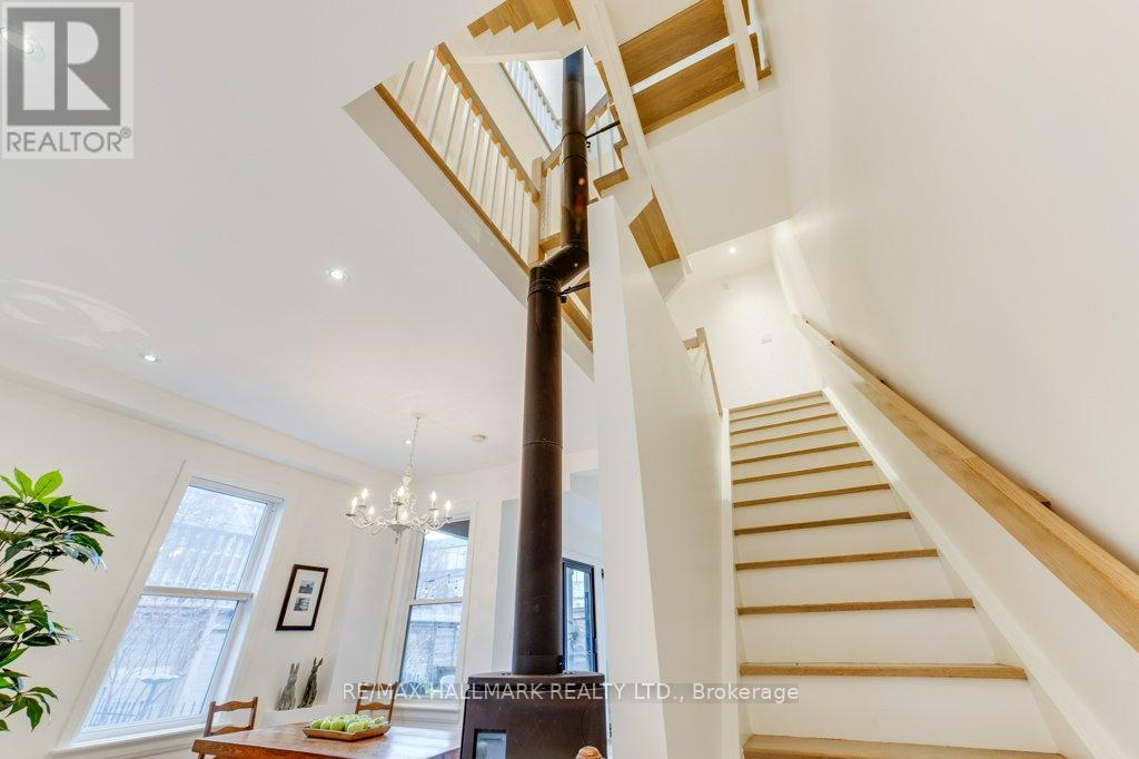 235 Boulton Avenue, Toronto, Ontario  M4M 2J8 - Photo 21 - E13024916