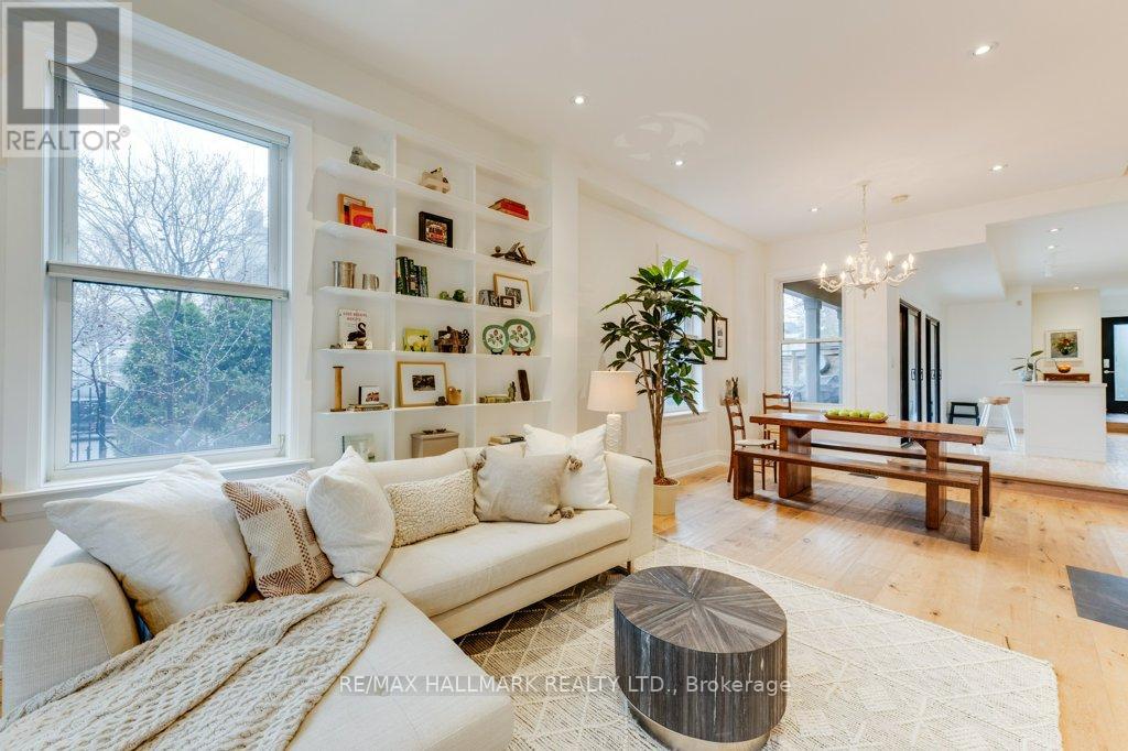 235 Boulton Avenue, Toronto, Ontario  M4M 2J8 - Photo 5 - E13024916