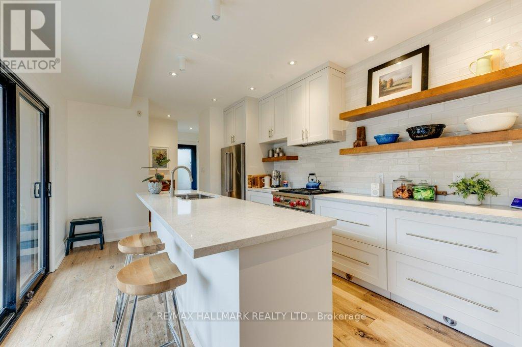 235 Boulton Avenue, Toronto, Ontario  M4M 2J8 - Photo 9 - E13024916