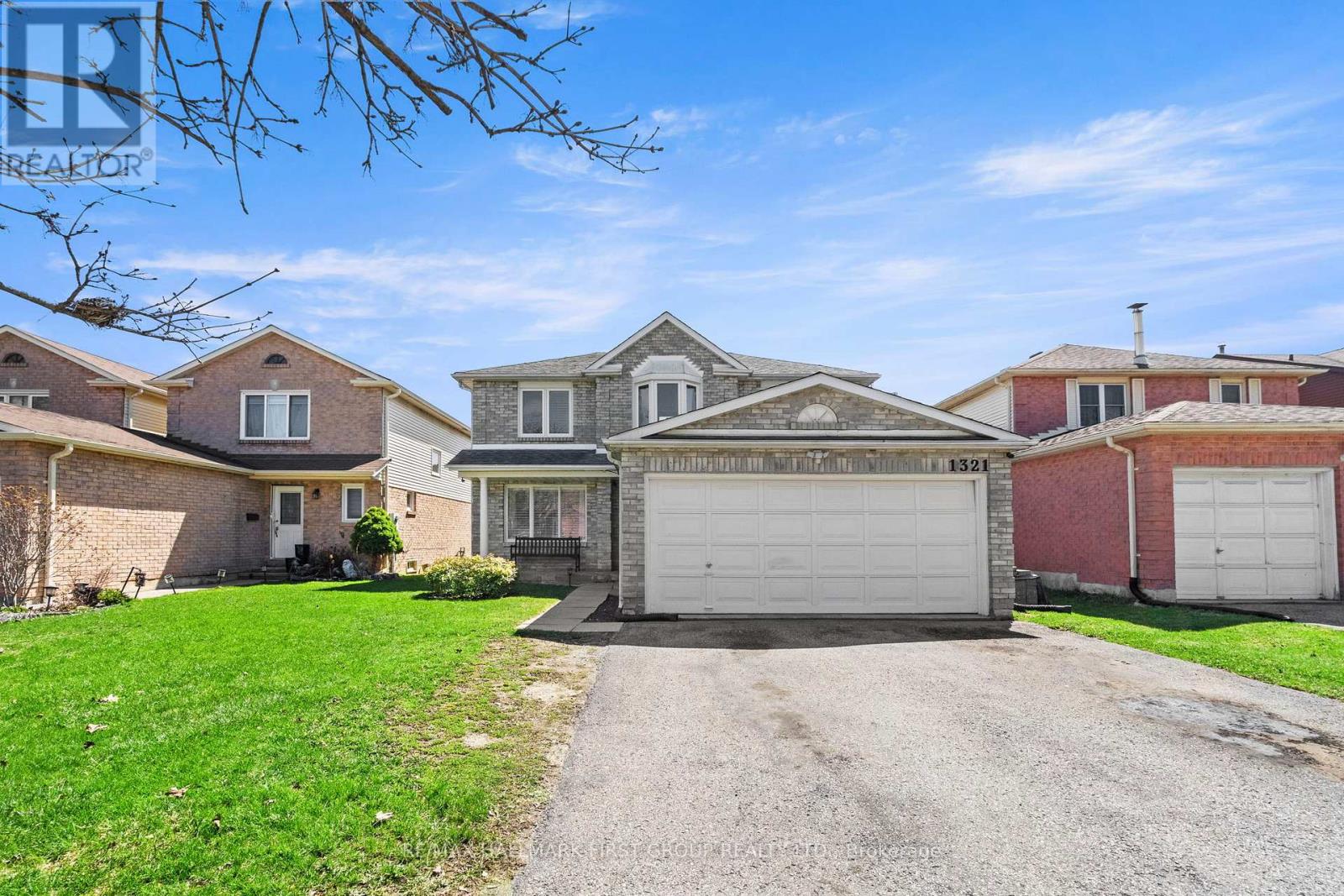 1321 Anton Square, Pickering (Liverpool), Ontario  L1V 5S7 - Photo 2 - E13024990