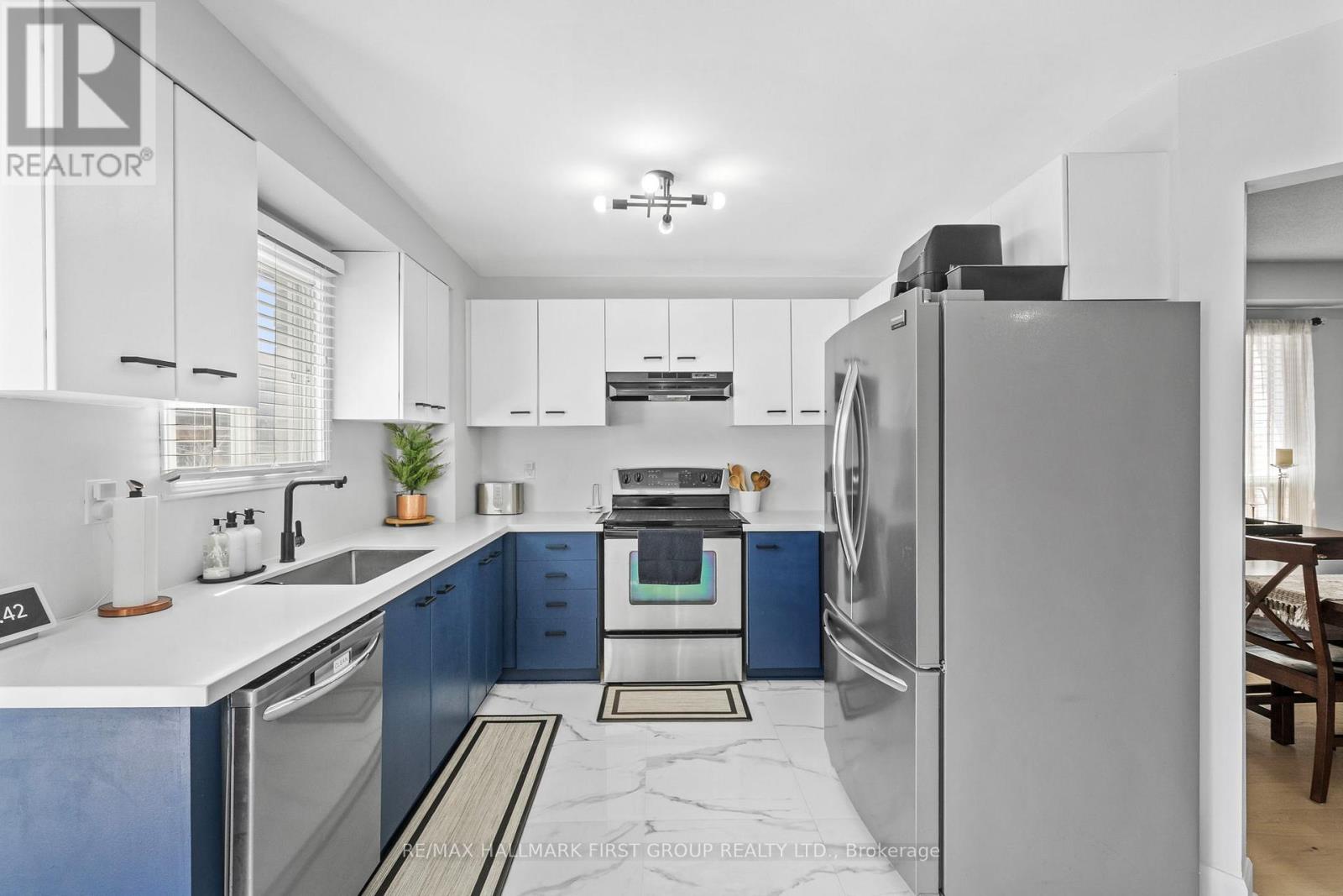 1321 Anton Square, Pickering (Liverpool), Ontario  L1V 5S7 - Photo 3 - E13024990