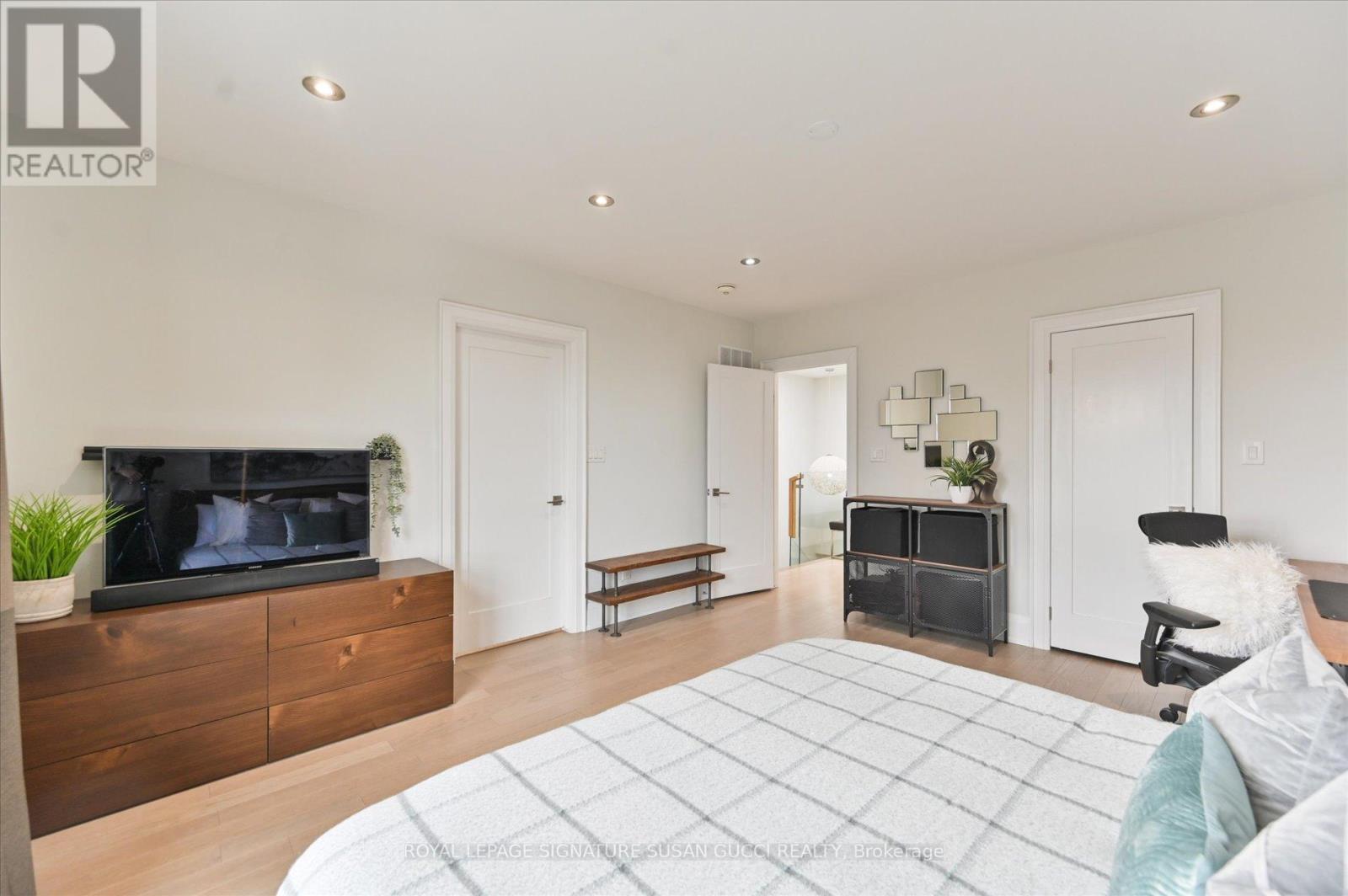 69 Holmstead Avenue, Toronto, Ontario  M4B 1T3 - Photo 30 - E13025010