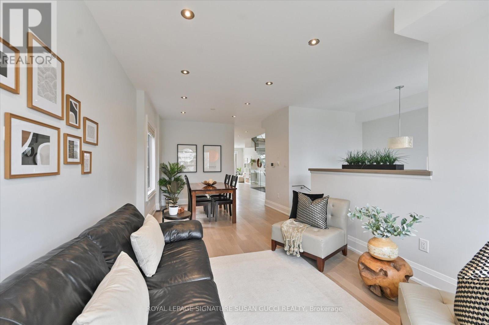 69 Holmstead Avenue, Toronto, Ontario  M4B 1T3 - Photo 7 - E13025010