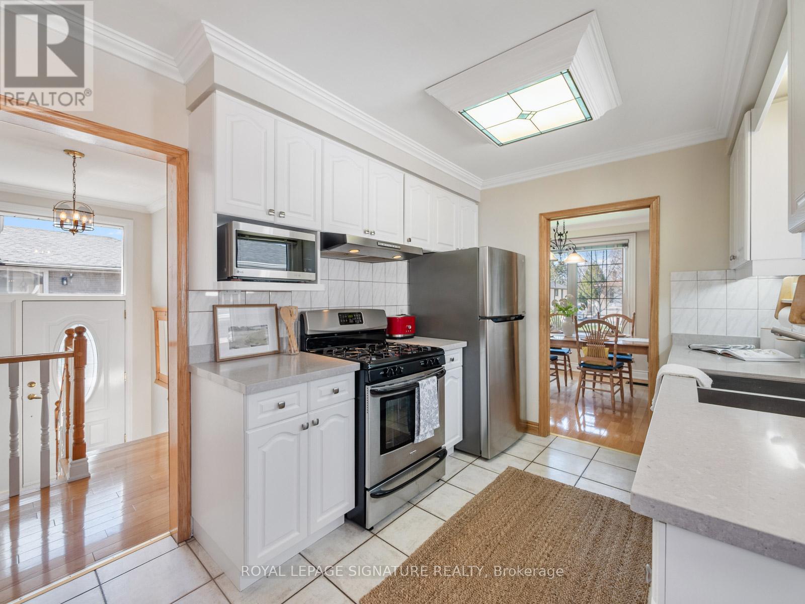 9 Wincrest Drive, Toronto, Ontario  M1P 4J3 - Photo 14 - E13025012