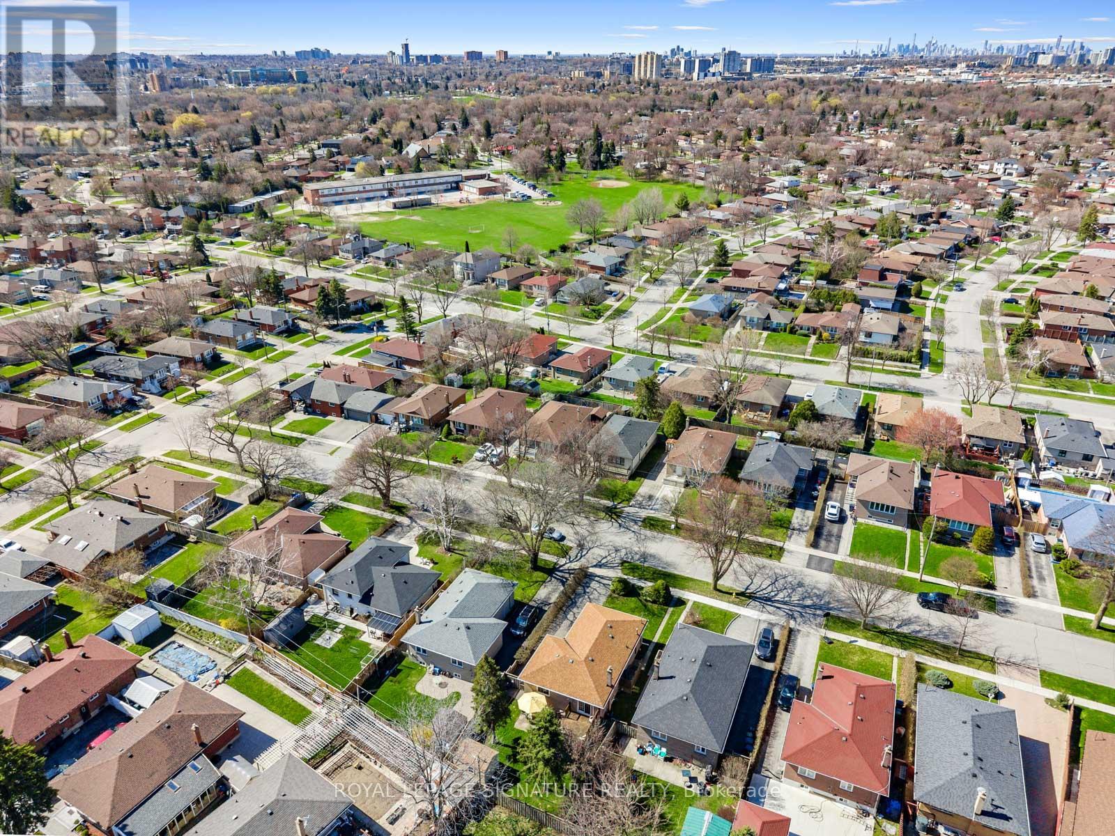 9 Wincrest Drive, Toronto, Ontario  M1P 4J3 - Photo 42 - E13025012