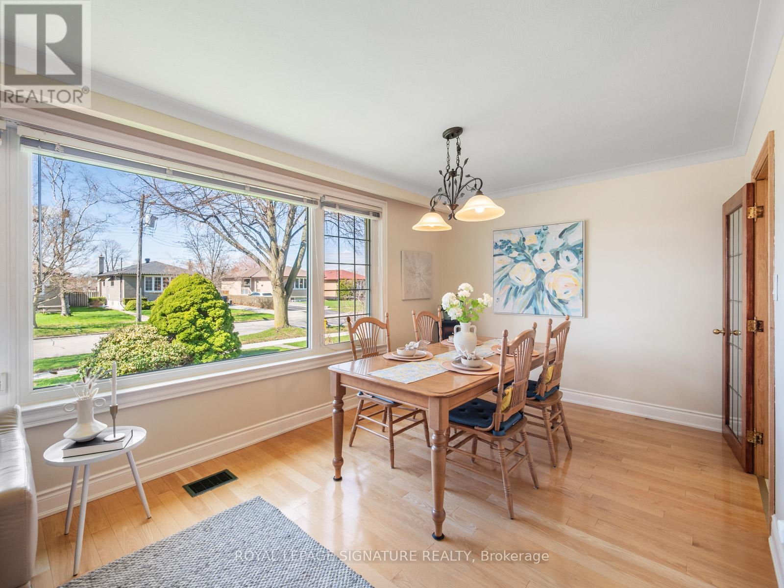 9 Wincrest Drive, Toronto, Ontario  M1P 4J3 - Photo 8 - E13025012